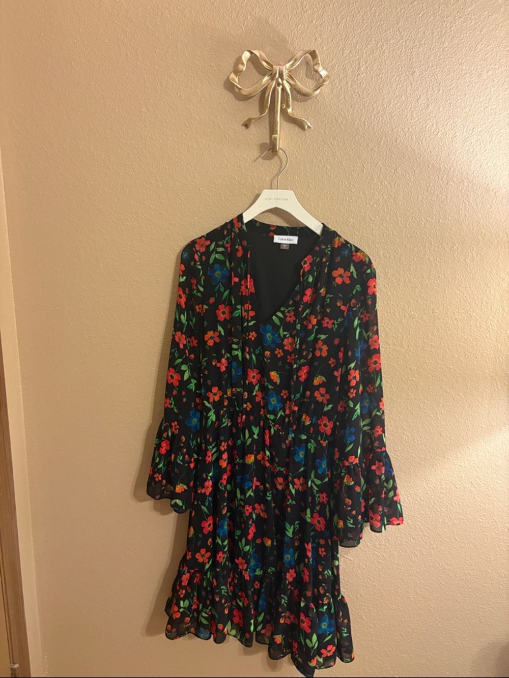 Calvin Klein Black Floral V-Neck Ruffle Hem Dress